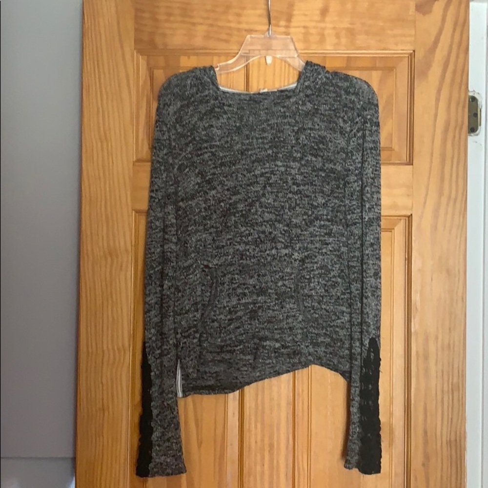 Aeropostale long sleeve shirt with hoodie!